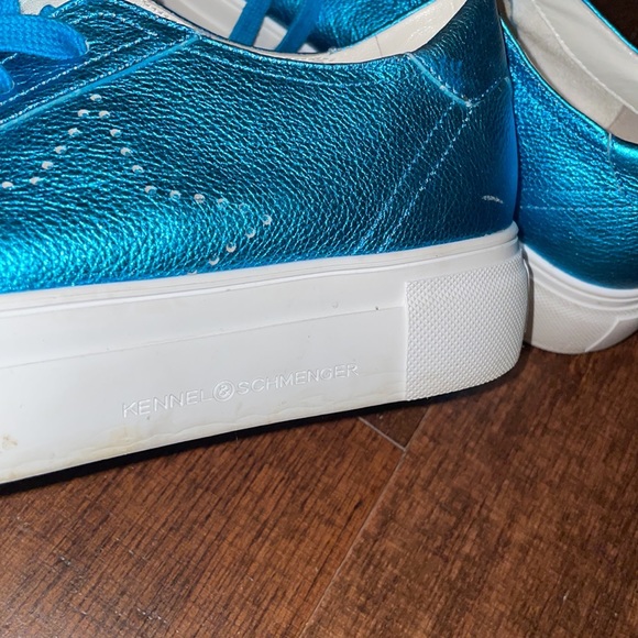 Blue shoes - Picture 5 of 9